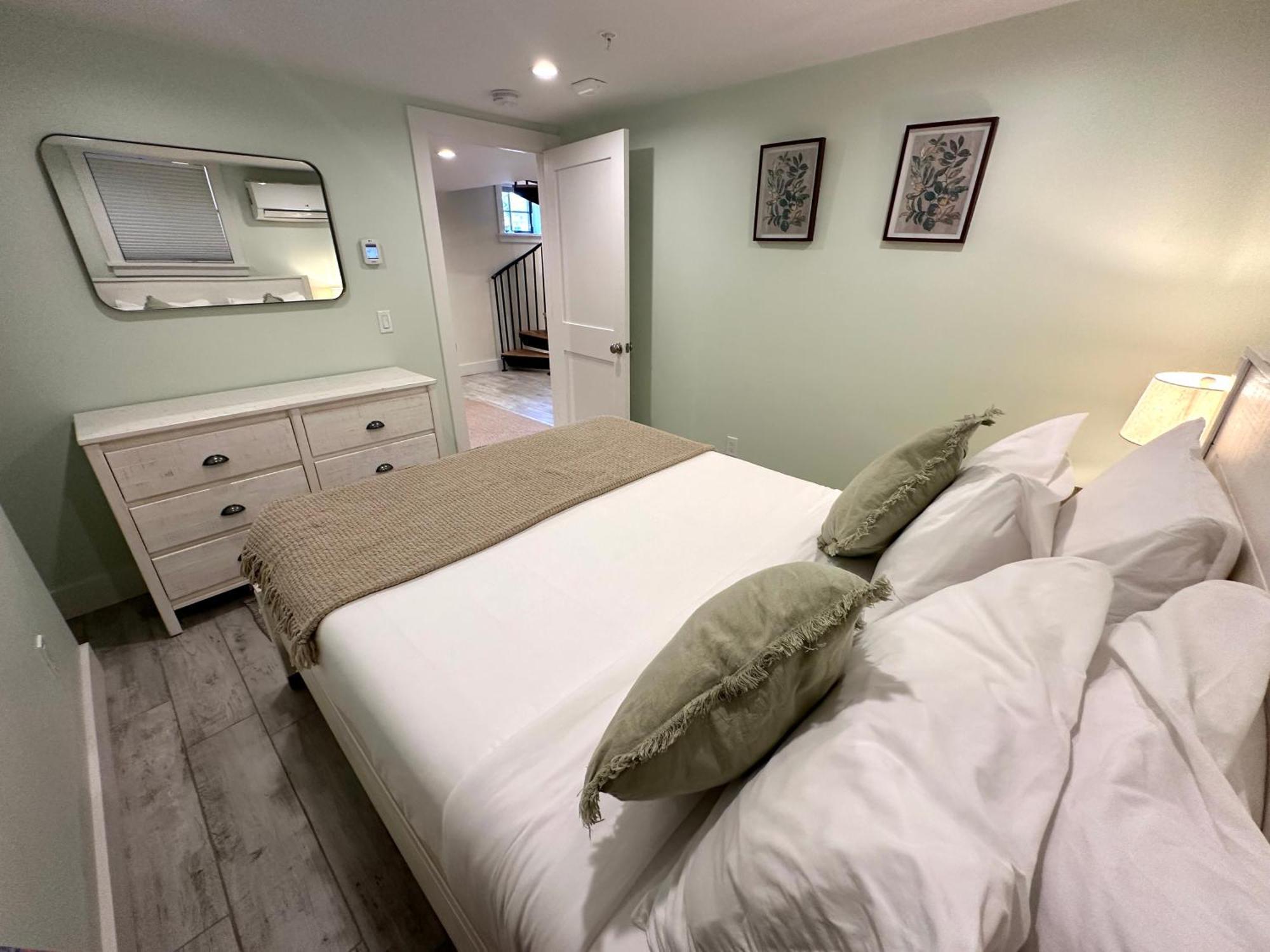 Prime Location! Renovated House! 6 Bed4 Bath Villa Newport Eksteriør bilde