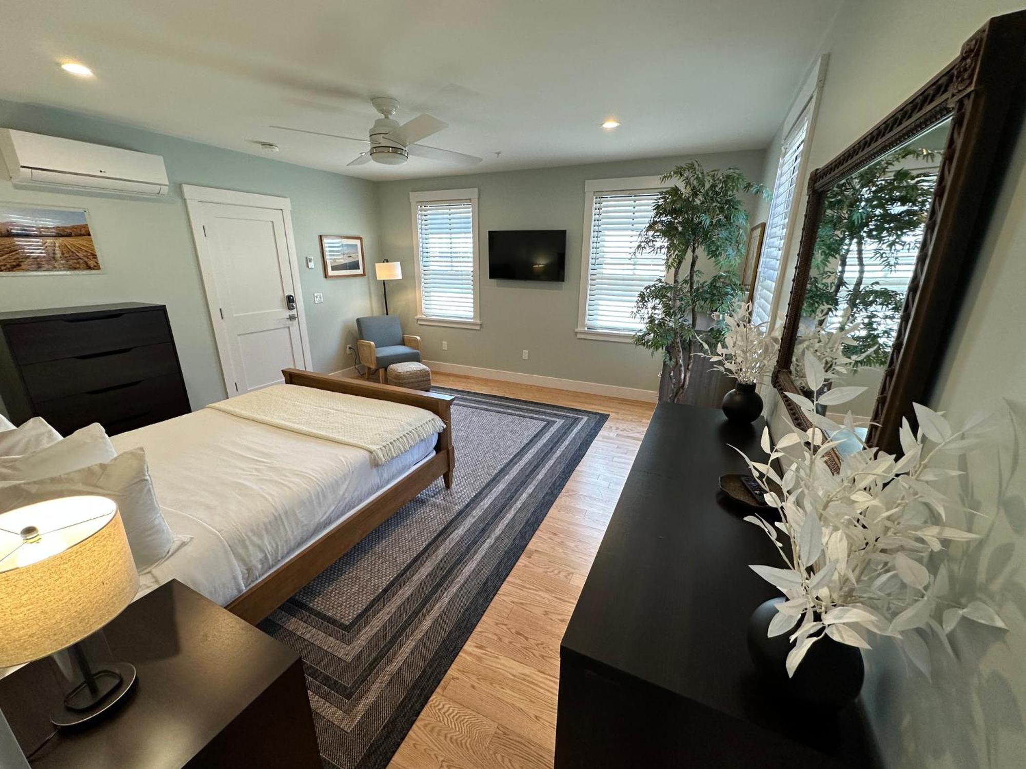 Prime Location! Renovated House! 6 Bed4 Bath Villa Newport Eksteriør bilde
