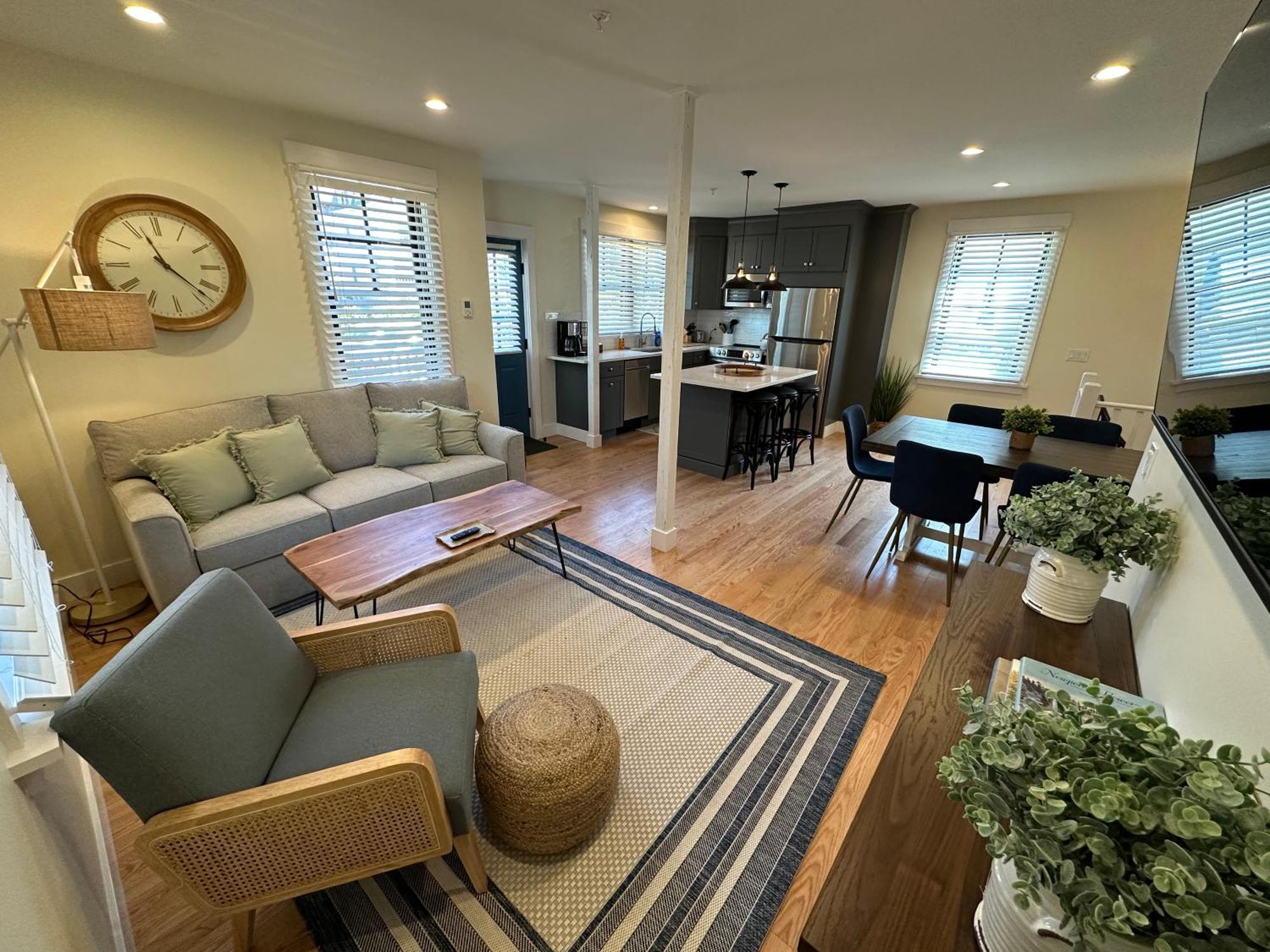 Prime Location! Renovated House! 6 Bed4 Bath Villa Newport Eksteriør bilde